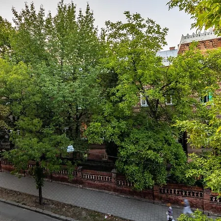 Apartment Leontovycha *