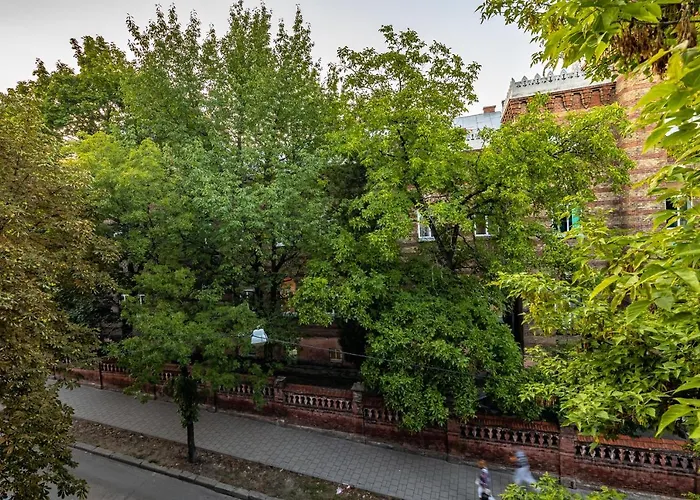 Apartment Leontovycha *